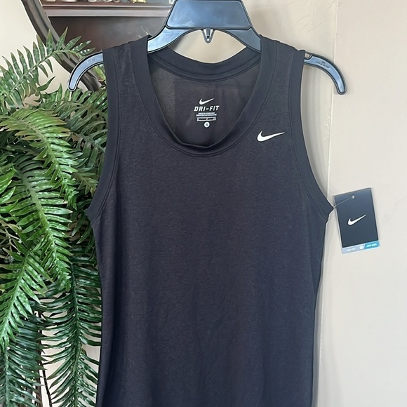 Brand New Nike Dri-Fit Black Tank Top Crew Neck Sporty Workout Athletic Gym - Picture 2 of 13